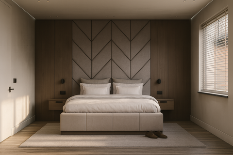 Taupe headboard op maat met visgraatpatroon en houten wandbekleding